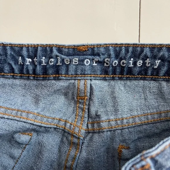 ARTICLES OF SOCIETY Coachella Denim Shorts - Picture 8 of 15